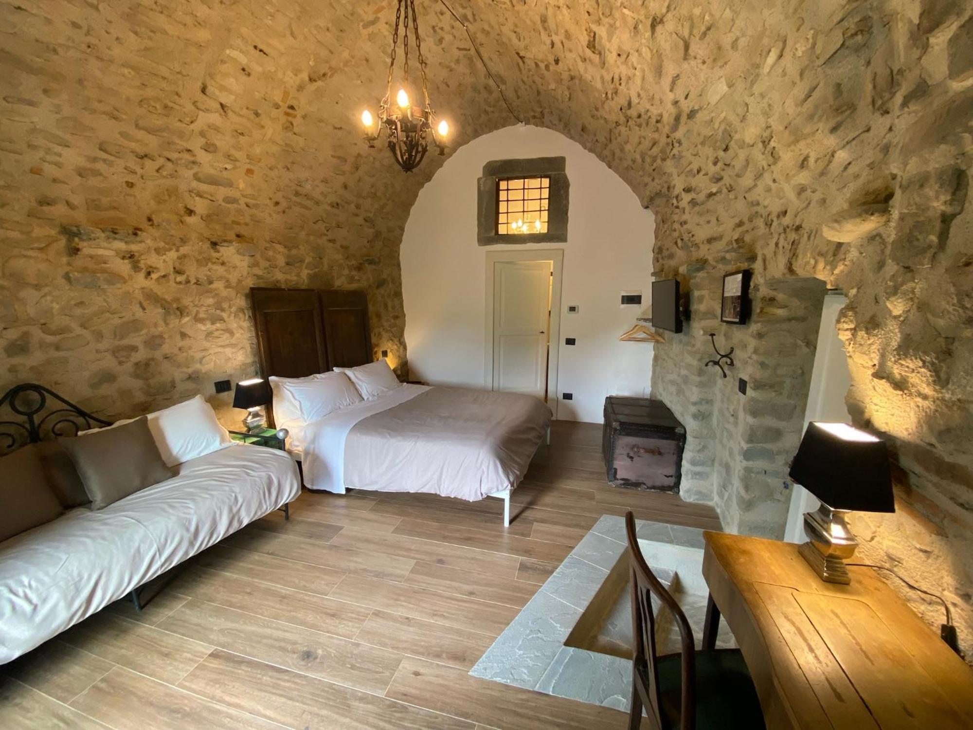La Casa Medievale Suites E Spa بونتريمولي المظهر الخارجي الصورة